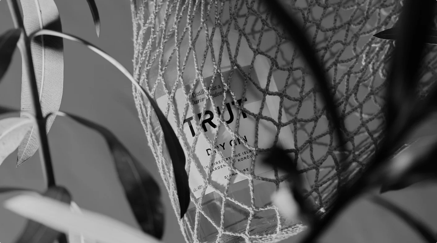 trutgin-hero
